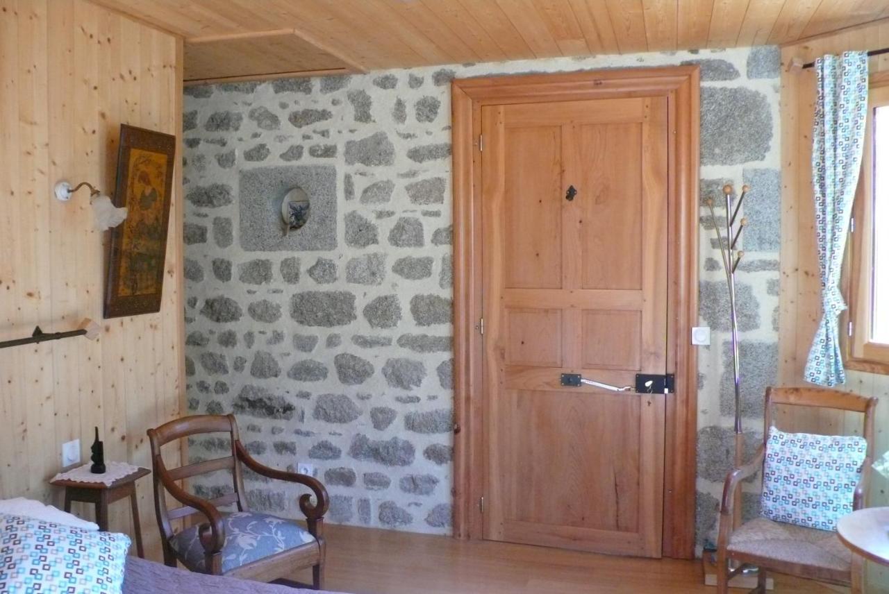 Bed and Breakfast Chez Geppetto Saint-Georges-Nigremont Zewnętrze zdjęcie
